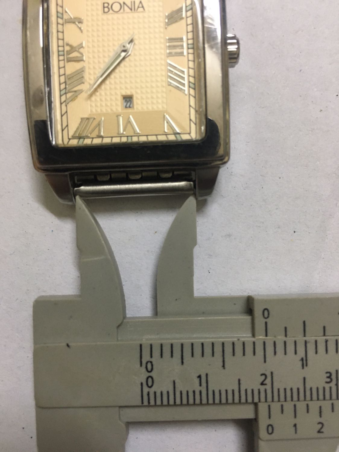 Mình mua dây đồng hồ cỡ 18 MK nhưng khi nhận hàng xốp đưa cỡ 16 MK làm cách nào để đổi được xốp