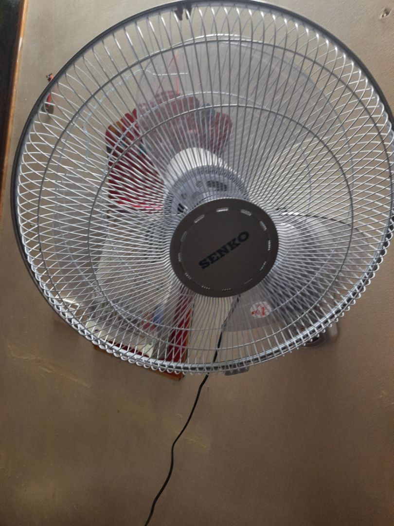 qoat cũng giống như bạn qoang cao điều khiển không được nhay lắm