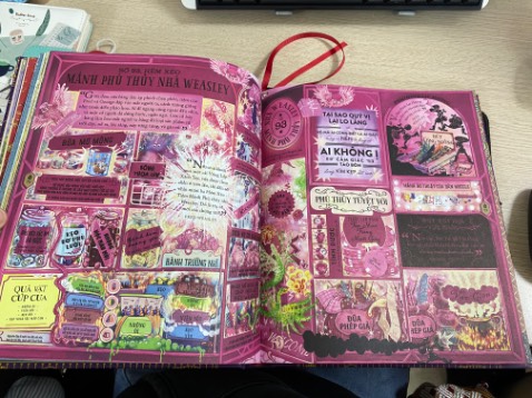 Quá trời xuất sắc luôn. Thật sự là chưa bg mình mua được một cuốn nào mà có cảm giác hời zậy luôn. Chỉn chu đến từng chi tiết một, từ viền đến hình ảnh. Đã vậy giá sale còn hời nữa, mình mua hết có 365k thui, rẻ quá trời mà đẹp nữa. Sẽ tích tiền mua tập bản màu nữa 🥰🥰🥰🥰
Edit tiếp:
Cơ mà mình có phát hiện vài lỗi typo nên hơi buồn, đã báo với nxb, ko biết bao giờ mới có tái bản mới. Nếu ai có ý định mua thì đợi thêm xem có ra bản sau rồi sửa lỗi không nha