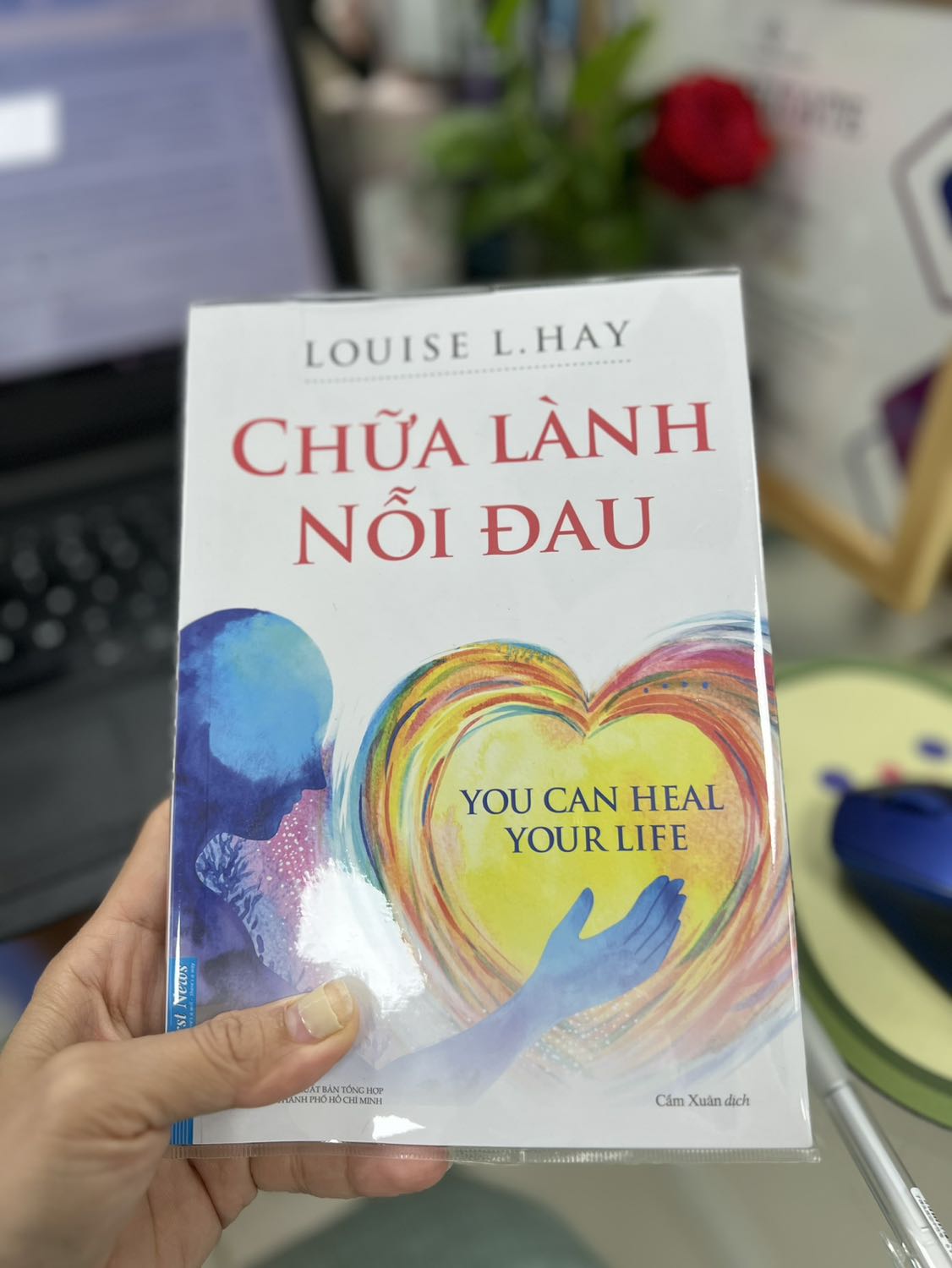 Quyển sách rất đẹp, từng trang sách in chất lượng. Bookcase vừa khít nên sách gọn lắm ạ. Biết ơn nhiều ạ!