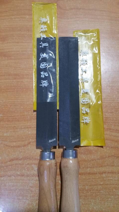 Shop *** đăng hàng dũa kim cương mà giao hàng dũa thép đen, dũa thép đen TQ ko sài được đồ kém chất lượng quăng đi. Yêu cầu trả lại hàng cho shop