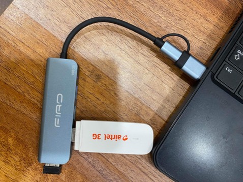 • Hub FIRO rất nhạy, vỏ nhôm chắc chắc, nhỏ gọn.

• Sản phẩm dùng rất OK, ổn định, kết nối nhiều thiết bị cùng lúc mà không bị lỗi gì cả, Hub rất mát.

• Tốc độ truyền dữ liệu nhanh. Vỏ là hợp kim nhôm rất chắc chắn... Thử 4 cổng đều rất ổn định.

• Thiết kế đẹp mắt,chắc chắn, nhỏ gọn và tiện lợi lắm

• Sản phẩm chia 4 cổng USB. Đầu vào tích hợp cả 2 đầu USB và Type-C nên rất tiện lợi.

• Thời gian giao hàng siêu nhanh, đóng gói cẩn thận, nhân viên giao hàng rất thân thiện.

• Shop tư vấn nhiệt tình. Mua hàng chính hãng luôn yên tâm về chất lượng và giá cả.

• Cảm ơn Tiki rất nhiều.