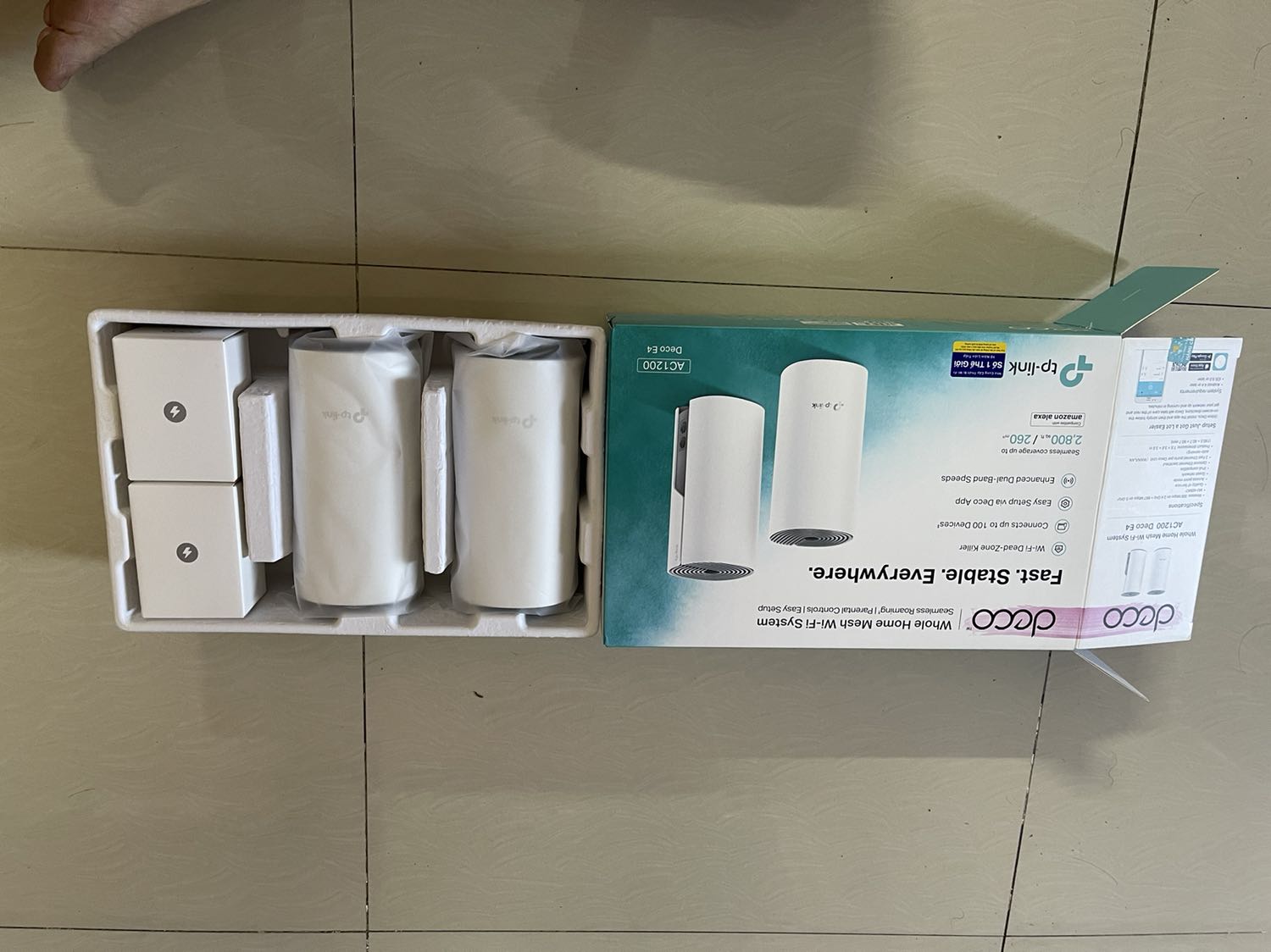 Giao hàng nhanh, đóng gói tốt. Hộp có seal của TP-Link.
Cài đặt rất đơn giãn qua ứng dung trên điện thoại.
Đáp ứng nhu cầu thiết lập phủ sóng wifi trong gia đình.