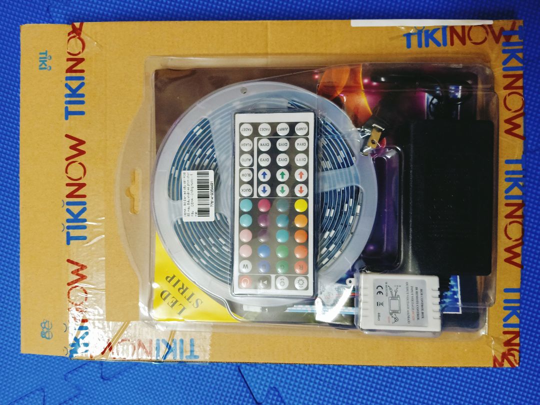 Giao hàng nhanh, sản phẩm nguyên vẹn, hộp k móp méo, chất lượng đèn rất đảm bảo, k bị chói mắt như mình nghĩ. Tuyệt phẩm cho không gian tràn ngập sắc màu. Lần đầu mua đã ưng, shop uy tín đúng như nhãn gắn. Sẽ ủng hộ nhiều hơn nữa