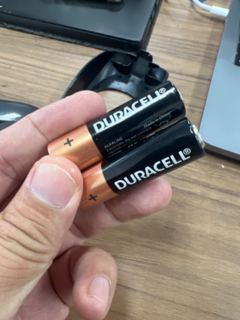 Pin dỏm - dùng không đến 1 ngày đã hết pin