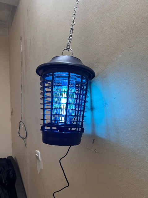 Mình mua dùng cho nhà mình và mua giúp cho người khác rất nhiều lần rồi. Đèn này bắt muỗi và côn trùng rất hiệu quả. Bóng đèn công suất 15W làm đèn ngủ cũng OK