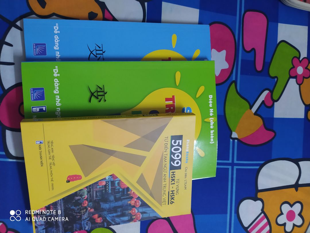 Giao hàng nhanh, in chữ rõ ràng. Lúc giao sách không bị cong, hư gáy hay cũ. Rất yên tâm khi mua sách ở Tiki ❤❤❤