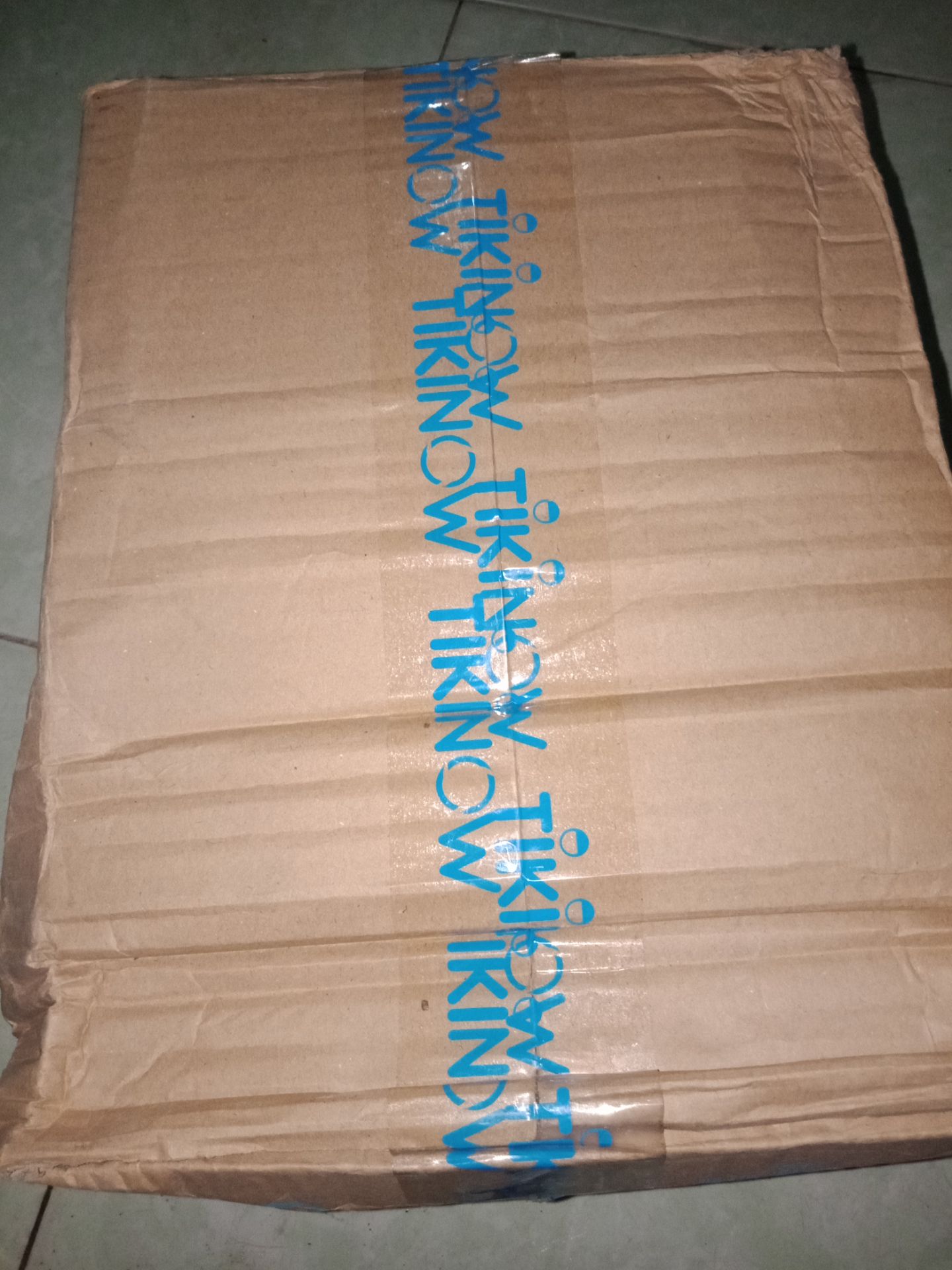 mình chỉ thích xài comfort thui, nên canh có quà là mua để sẵn. 
lần này mua lại kèm quà tặng là 4 gói giấy lau siêu sạch gift, thích lắm luôn í.
mà phải chi Uni có chương trình tích điểm cho khách để đỡ cước, hay có thêm quà tặng thì vui hơn nữa nhỉ 😍