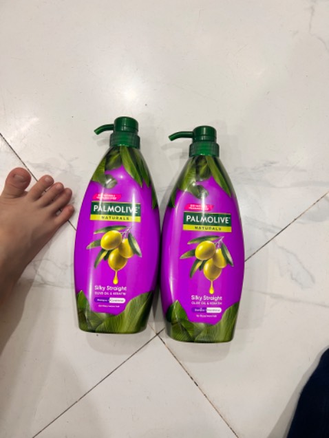 Giao 2H siêu nhanh, đúng là tiki, vẫn mê cách đóng gói tiki, vì môi trường nên dùng lại bìa carton hư đêr chống sốc, đỡ ô nhiễm mà lại êm. Khuyến mãi 177k/cặp dầu gội, date mới