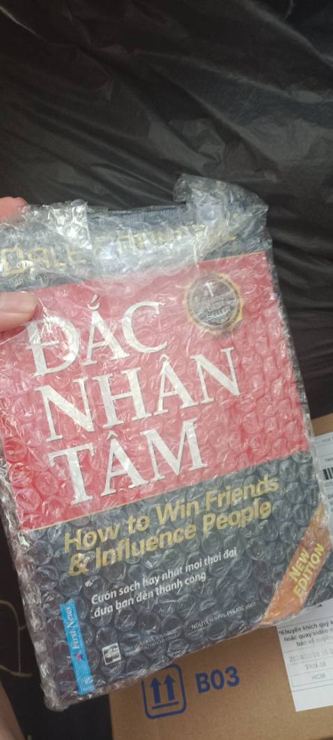 Sách rất mới và đẹp, mình chỉ vừa bắt đầu việc đọc sách thôi nên mình bắt đầu với cuốn này