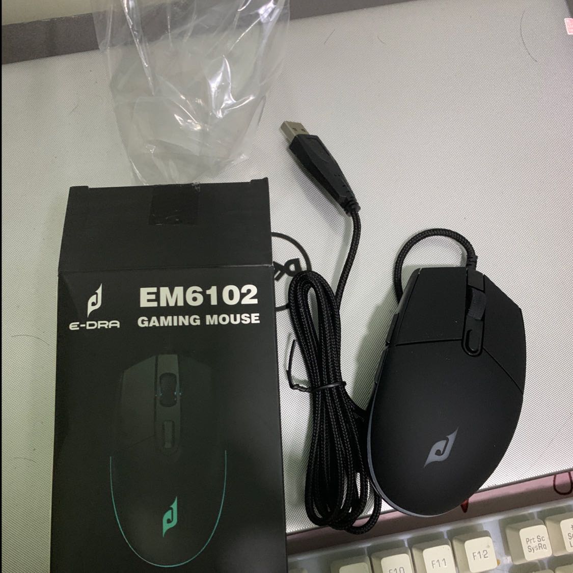giao hàng không đúng với hình ảnh sản phẩm shop đưa lên giao hàng không đúng với hình ảnh sản phẩm shop đưa lên