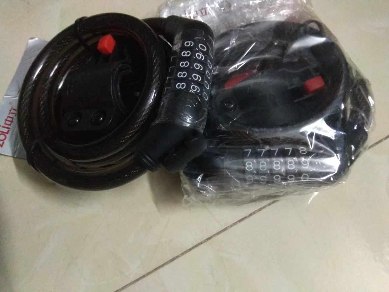 sản phẩm không giống mô tả, khác hẳn hình ảnh, sản phẩm nhỏ xíu. mua hàng của shop SCC Group rẻ nhất ai dè là hàng nhái, giả, sản phẩm nhỏ xíu xiu mà chằng hề giống hình ảnh minh họa, đề nghị tiki bồi thường 111% cho đơn hàng này theo chính sách của tiki, nói mà chắc cũng chăng bồi thường đâu, để cái mác cho đẹp vậy thôi, mọi người đừng mua sản phẩm của shop *** đảo này nhé, tiền nào của đó
Đề nghị được trả hàng , hoàn tiền. bồi thường 111% càng tốt, nếu tiki có thể