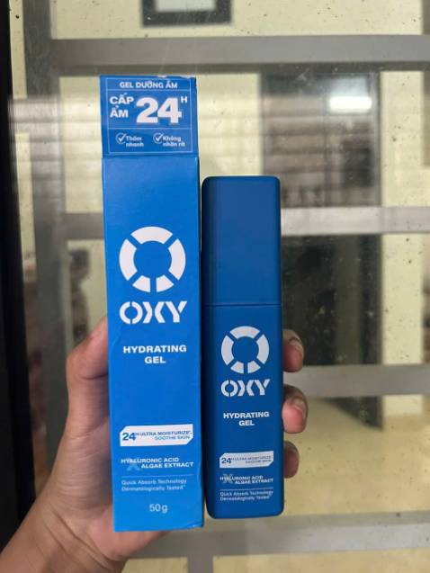 Ko thích xài kem dưỡng dính dính bết bết mà loại này thấm nhanh, làm dịu da tốt, chính hãng roto