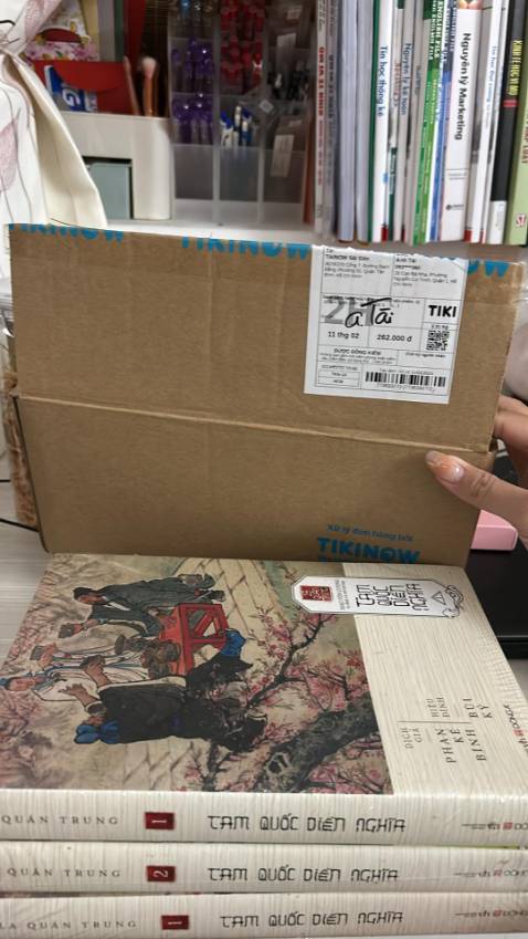 Giao bộ 3 quyển 1, 2, 1. Shop cho phương án đổi quyển 1 thành quyển 3 nhé.