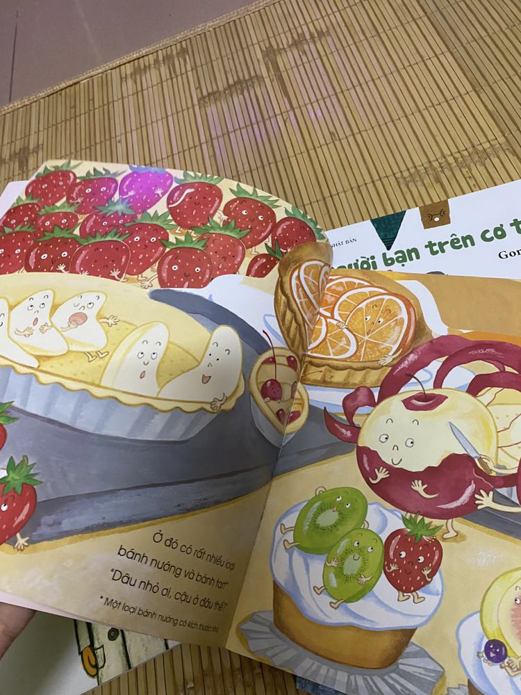 con gái thích cuốn này lắm, hôm nọ lên phố sách mua cho con mà hết nên về tiki đặt giao ngay hôm sau