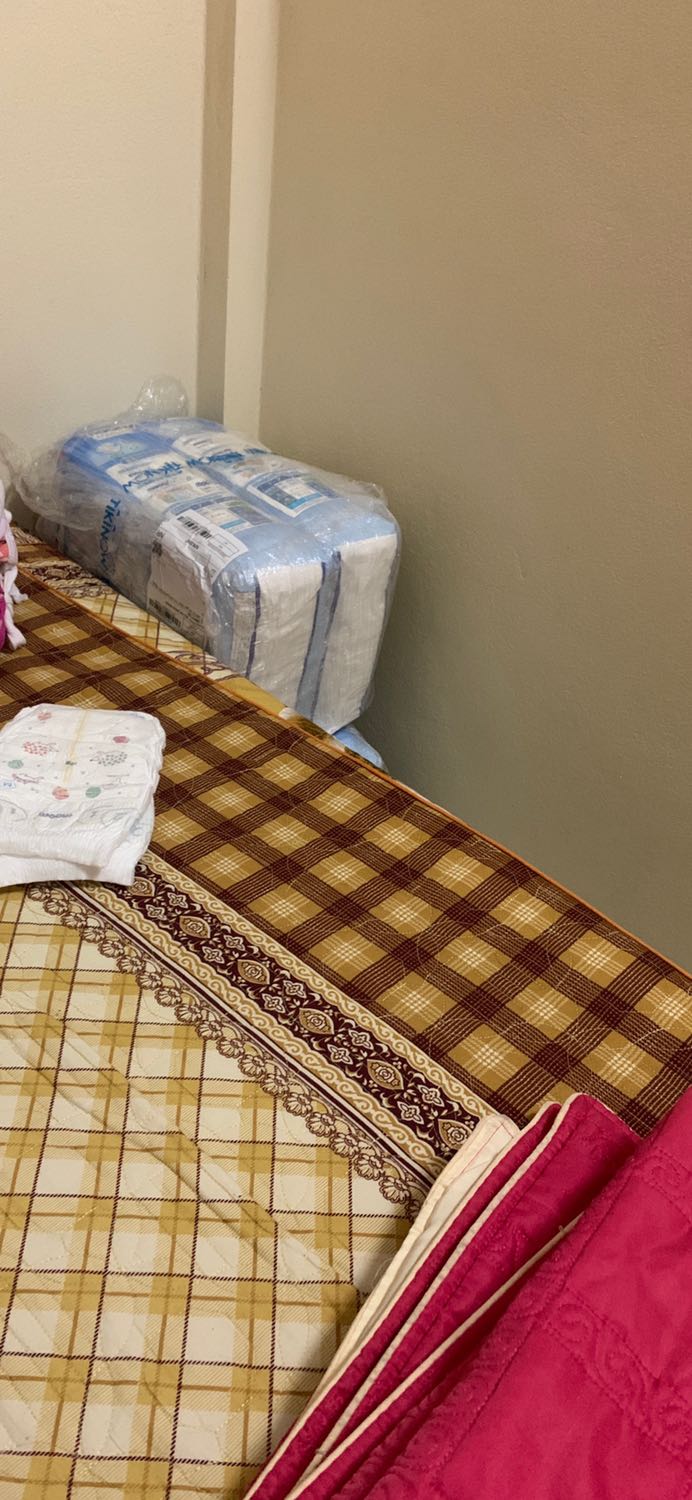 Chất lượng k nói đến, shipper quen. Chỉ k hài lòng vấn đề giao hàng lâu. Trưa nay check hàng vẫn note ở hưng yên làm mình phải mua thêm 1 bịch bỉm ngoài k hết bỉm dùng. Đùng 1 cái chiều đã thấy shipper gọi bỉm về Chất lượng k nói đến, shipper quen. Chỉ k hài lòng vấn đề giao hàng lâu. Trưa nay check hàng vẫn note ở hưng yên làm mình phải mua thêm 1 bịch bỉm ngoài k hết bỉm dùng. Đùng 1 cái chiều đã thấy shipper gọi bỉm về