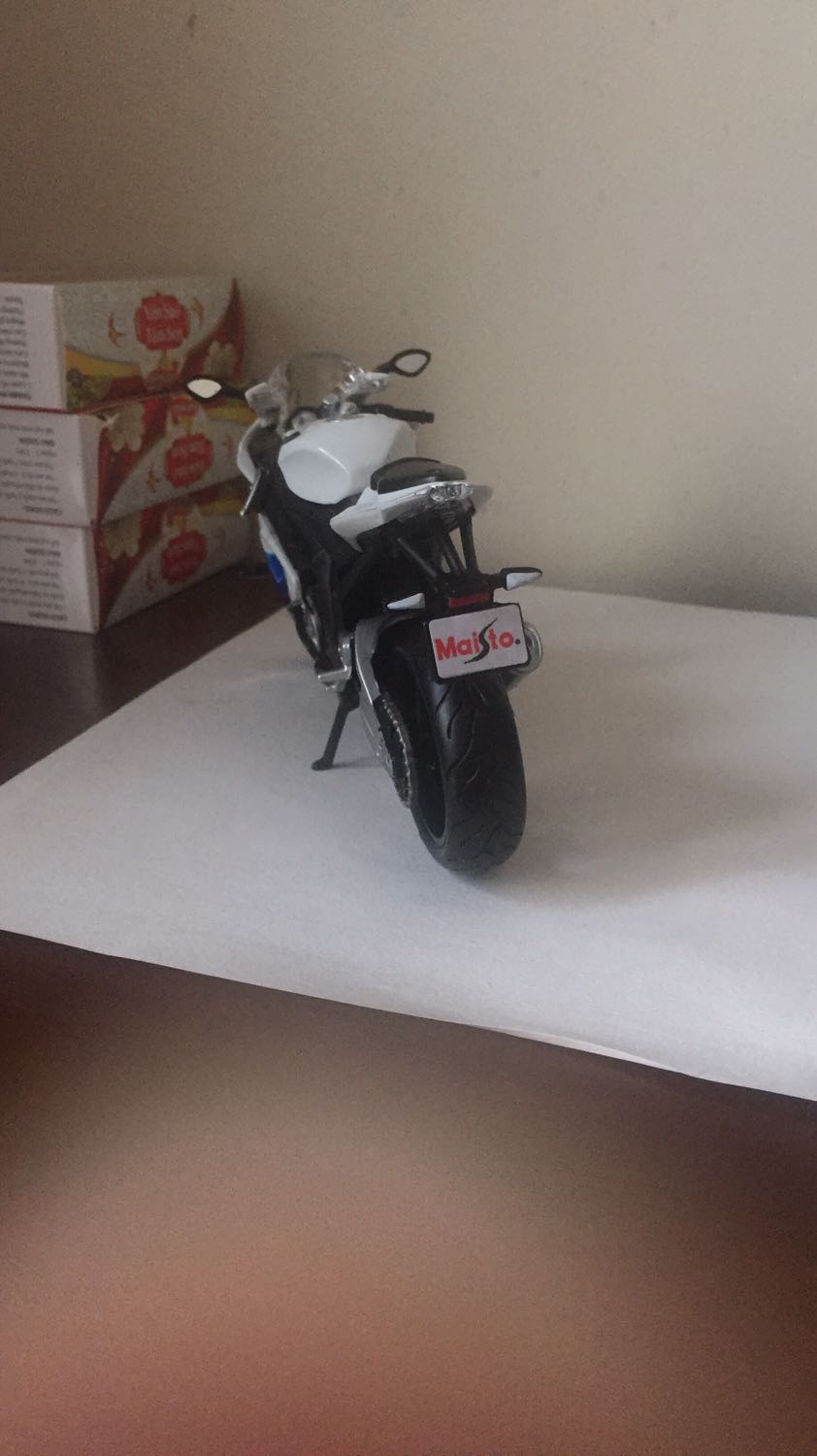 nhưng mà hàng giao hơi muộn nhưng mà tôi rất thấy vui khi mà bờ la