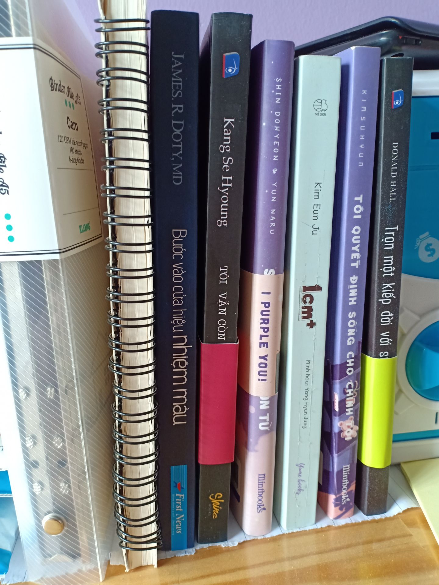 nói thật là tui ghiền đặt hàng tiki rùi đó, mới đặt hôm qua mà hôm nay giao rồi, quá nhanh. sách rất đẹp mà rẻ cực kỳ nữa, do tui săn sale nên giá hời quá chừng luôn
sách quá ư là đẹp, thích mùi sách mới nhất á, quan trọng là k bị df chỗ nào hết. Bài Magic shop hay nên sách này chắc sẽ hay như vậy á