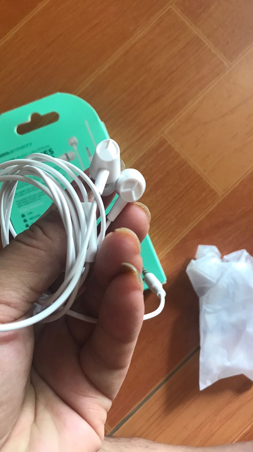 Tai nghe hoco m34 chuẩn nguyên đai nguyên kiện chính hãng. Shop uy tín có chế   Độ bảo hành mọi người yên tâm mua...