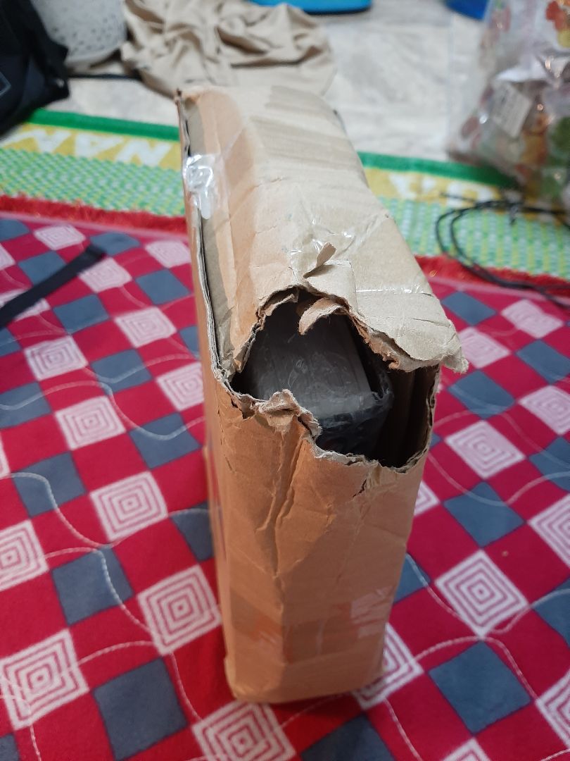 chất lượng sách tốt nhưng lần đầu mk mua tiki mà giao hàng tệ như thế này luôn . mọi người nhìn hộp đựng là biết ?. sách dày và nặng , chất lượng giấy tốt