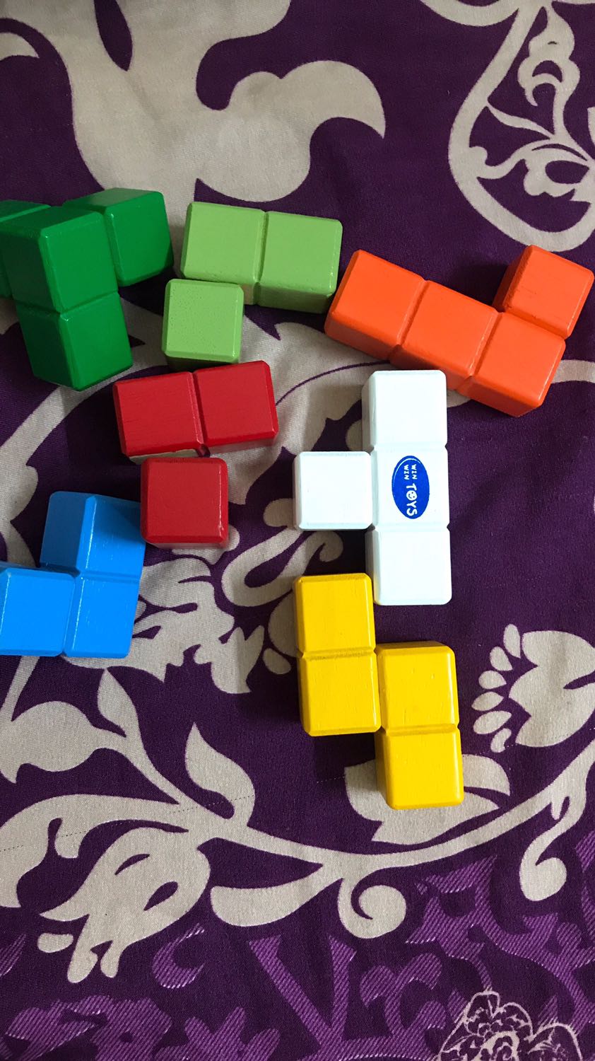 Tôi đặt mua rubik lập phương nhưng khi nhận được thì sản phẩm là rubik ghép từ các mảnh gỗ,tôi có thể đổi hoặc trả hàng được không???