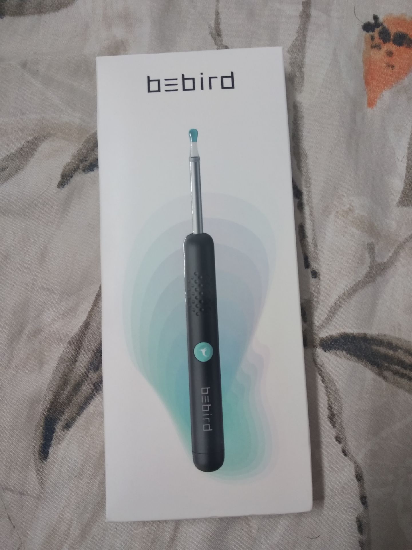 Hàng về VN hơi lâu nhưng dùng tốt lắm... dù thời lượng pin xài ko đc quá lâu... tầm 30~40 phút là phải sạc rồi. Nhưng thường chắc ko ai lấy rái tai lâu đến vậy.