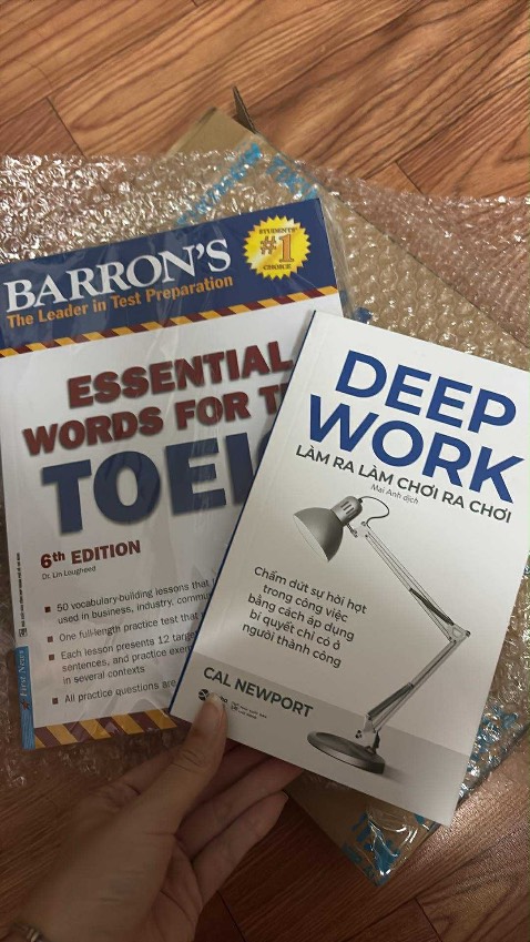 Mình mới đọc chương đầu nên nhận xét chung: nội dung dễ hiểu, đề cập trực tiếp đến làm việc sâu và tại sao cần như vậy, có dẫn chứng cụ thể
Giao hàng nhanh, tính từ lúc đặt đến khi nhận được là chưa đến 1 ngày
Đóng gói cẩn thận