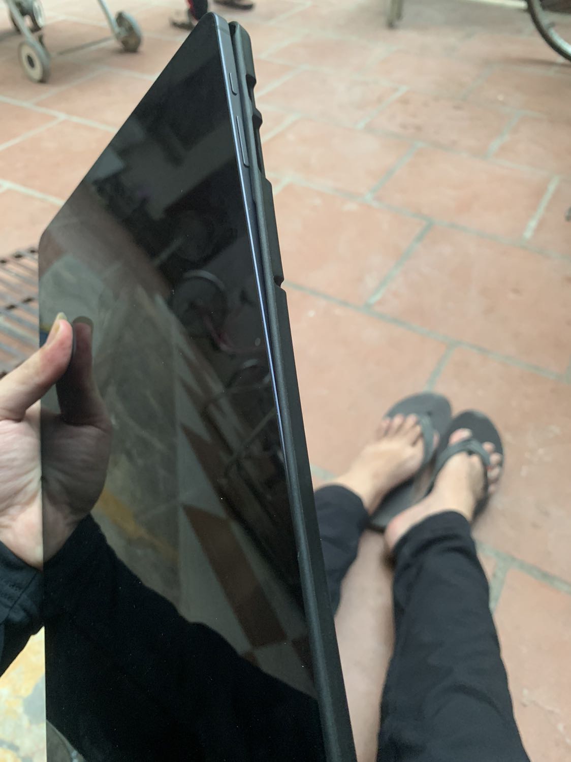 Không thể lắp vừa! Ốp lỗi