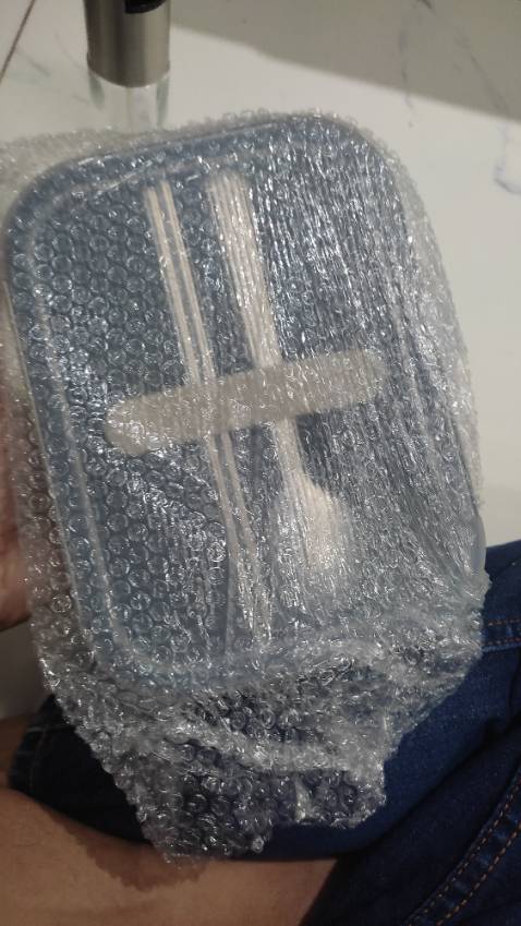 Giao hàng nhanh, sản phẩm chắc chắn, hèm khoá cứng cáp.