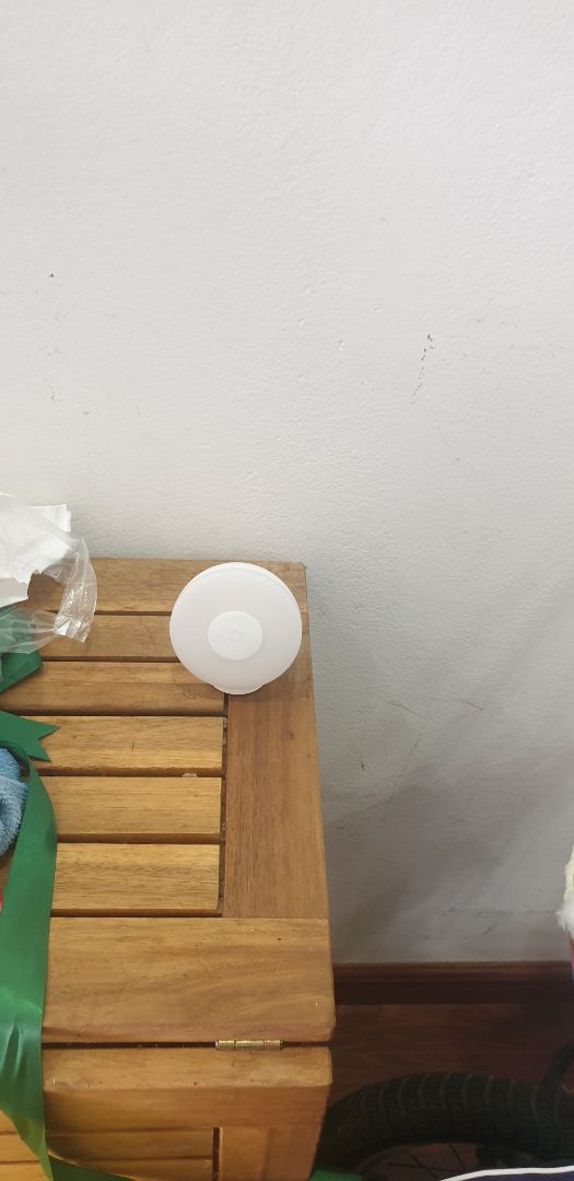 MANG VỀ KO DÙNG ĐƯỢC. CHO PIN VÀO THÌ SÁNG 1 TÍ, ĐI QUA ĐI LẠI KO THẤY SÁNG.