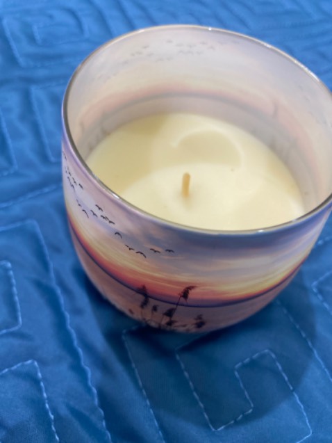 Hương rất thơm, rất hợp với tập yoga và thiền, giao hàng hơi chậm