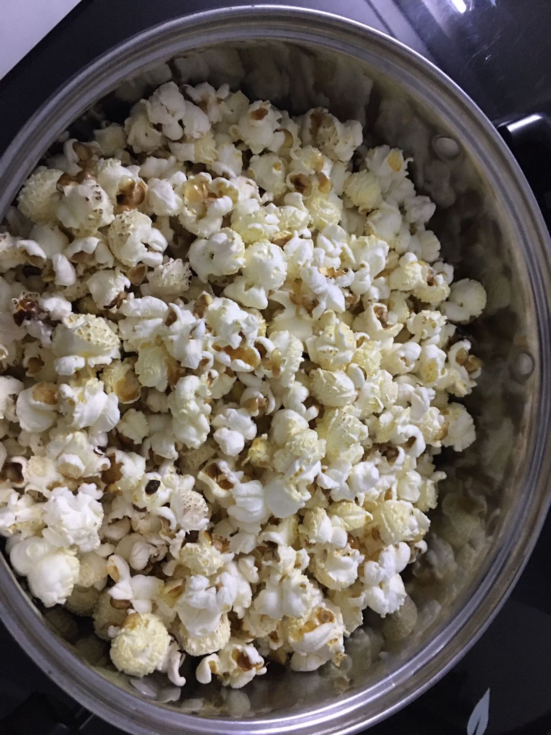 Dùng nổ bắp rang bơ khá là okay