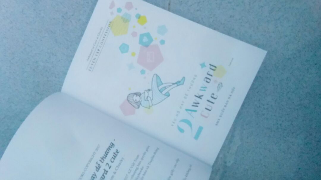 Lúc đầu mua tập 3 trước vì rẻ hơn ,xong tới bữa sale còn 80k nên hốt lun . Ta nói dân ngôn tình ai cũng nên sắm 1 cuốn về để mà ăn cơm chó lâu dài , tranh đẹp ,truyê Lúc đầu mua tập 3 trước vì rẻ hơn ,xong tới bữa sale còn 80k nên hốt lun . Ta nói dân ngôn tình ai cũng nên sắm 1 cuốn về để mà ăn cơm chó lâu dài , tranh đẹp ,truyê