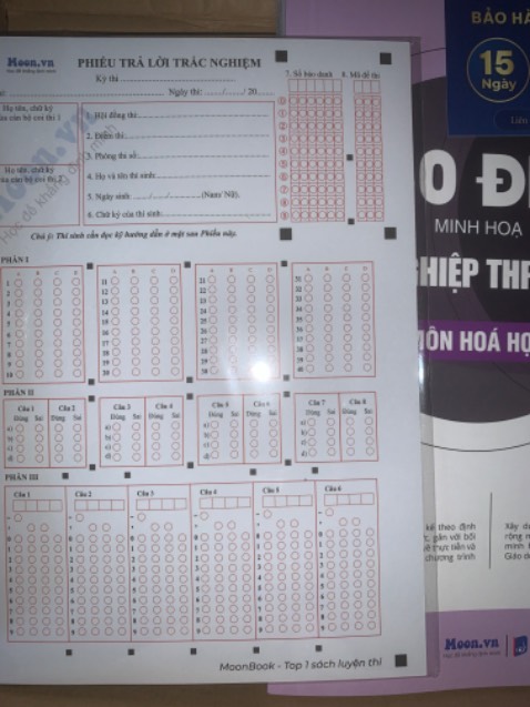 Ship từ HN vô HCM mà sách hong có bị df j hết, còn có phiếu trl nữa Ship từ HN vô HCM mà sách hong có bị df j hết, còn có phiếu trl nữa