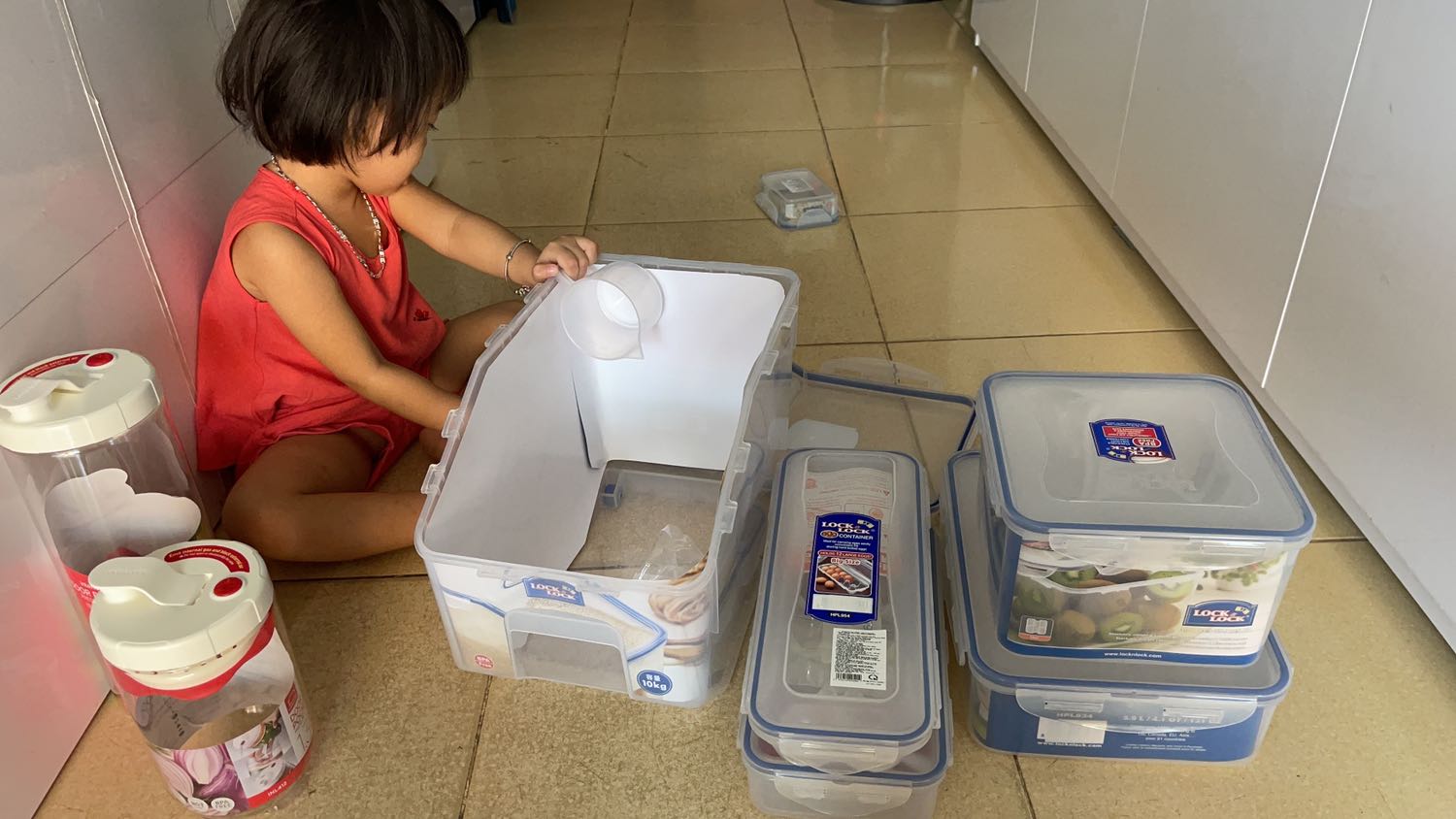 Nhực chắc chắn, lắp hộp kín, nói chug lf ưng hộp của Lock, lại made in vietnam lại càng ưng hơn made in china