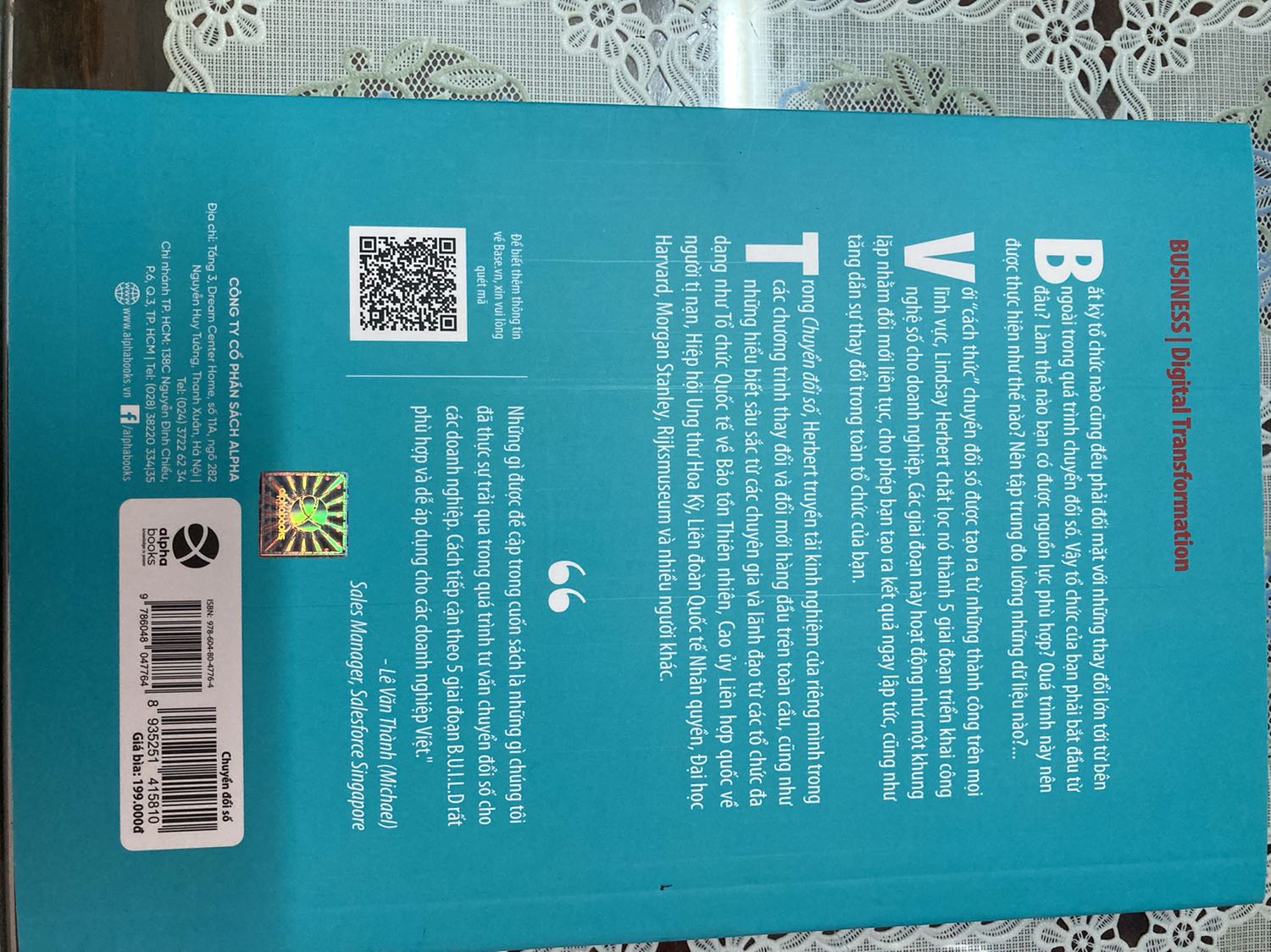 Quyển sách này giao đến nơi vẫn còn nguyên vẹn, ngoại quan vẫn còn mới đẹp.
Nội dung sách theo xu hướng, dựa trên sách nước ngoài Việt hoá lại theo văn phong trong nước nên dễ đọc dễ hiểu. Sách cung cấp nhiều thông tin và kiến thức hữu ích!