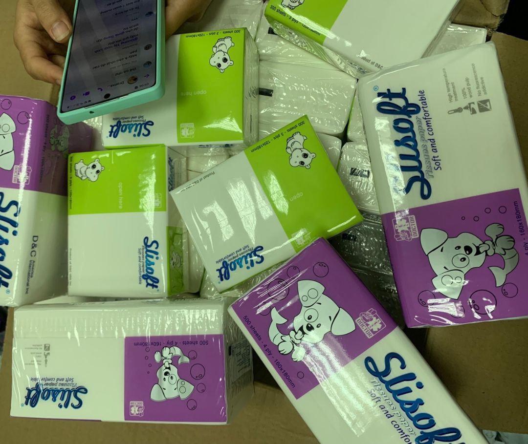 Sản phẩm của Doctoc care được kiểm nghiệm nên gia đình mình an tâm sử dụng. Nhận được hàng mình rất hài lòng, shop chu đáo có cả card cảm ơn. Sản phẩm đóng gói cẩn thận. Chất lượng giấy rất tốt, dày dặn, khá dai. Gía cả hợp lý, những loại giấy giá quá rẻ thường là làm bằng gỗ rác rất bửn nên mọi người lưu ý khi lựa chọn sản phẩm   nhé