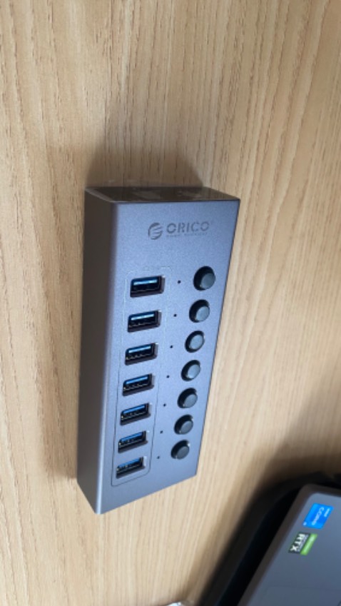 Tốc độ chuẩn 5gbps hơn 600 mb/s chia deu cho 7 cong, kiểu dáng đẹp, đúng như quảng cáo