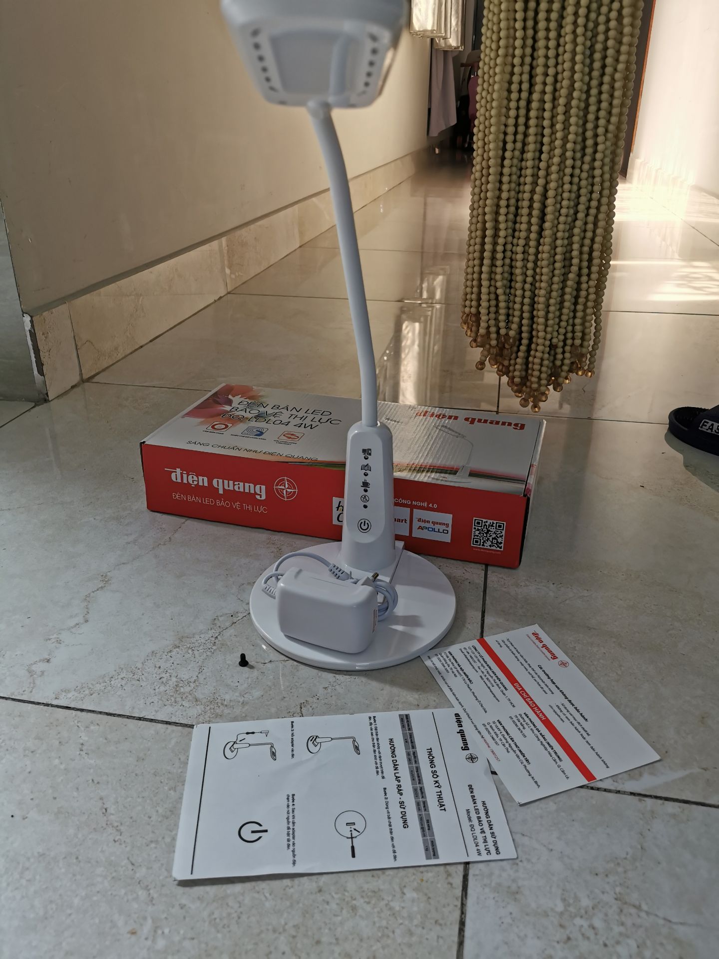 Đc bọc chống xốc khi vận chuyển. 
Hàng còn nguyên seal, ni lông.
Quá đã Tiki ơi