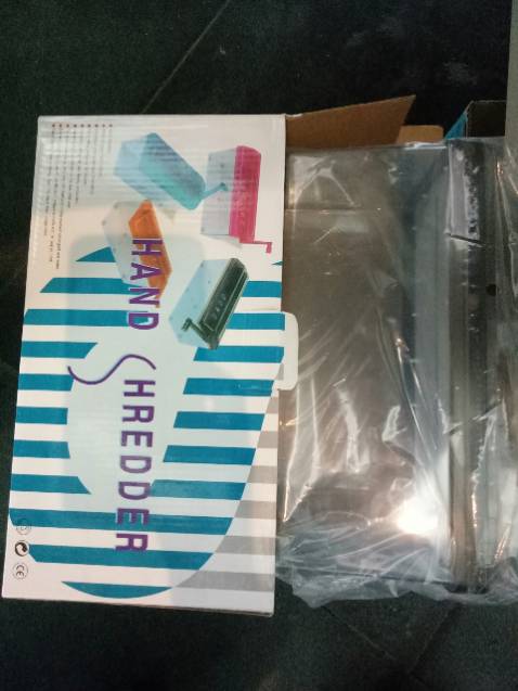 Wow, 10h56 đặt hàng - 14h00 nhận được hàng, đóng gói đẹp là vui nè.
 Để thử xem thế nào. Quay thử cũng mượt mà , sợi cắt ra đẹp