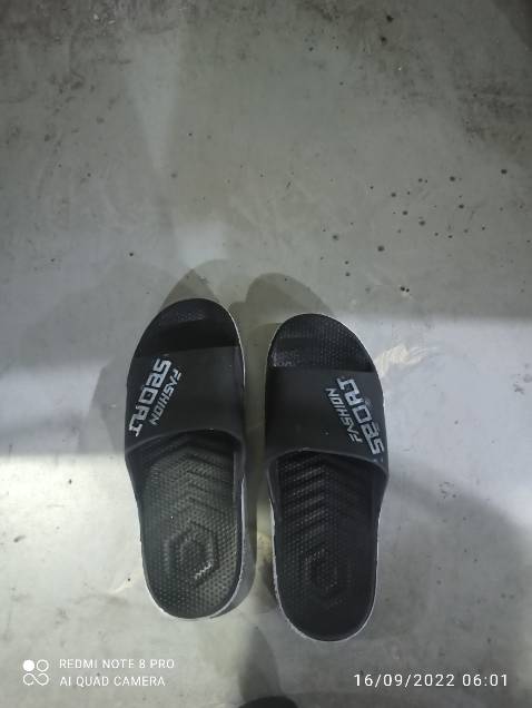 Hàng quá tệ.....lem nhem như trẻ con tập tô màu không tin tưởng vào shop này được mọi người ah