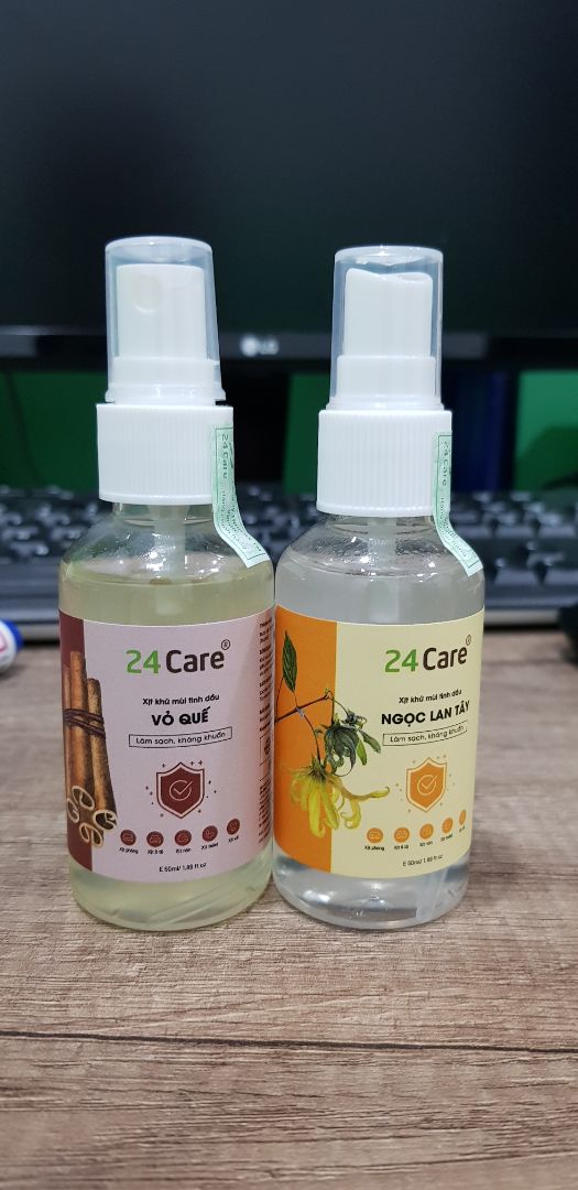 sản phẩm như hình, mình không thích 2 mùi này lắm, mùi quế quá nồng, chỉ xịt chút xíu mà mình bị gay mũi luôn, còn mùi ngọc lan tây giống mùi nhang.