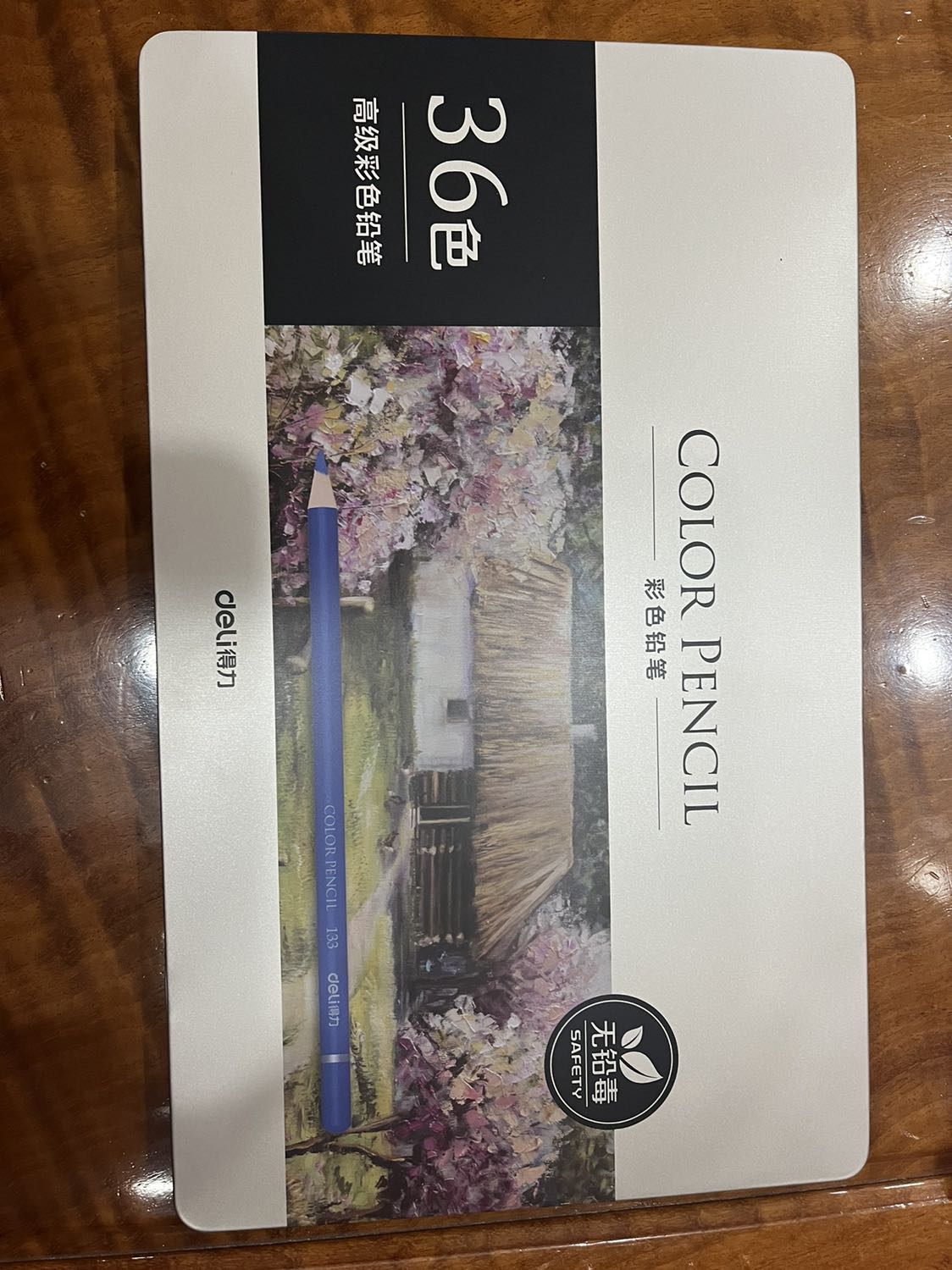 Quá là ghê gớm luôn mn ạ, tiki giao rất nhanh, sp chất lượng tuyệt vời, tô rất mượt ạ! Đây có thể nói là một sp lý tưởng cho những bạn nào thích vẽ màu chì. K có gì để e có thể chê được