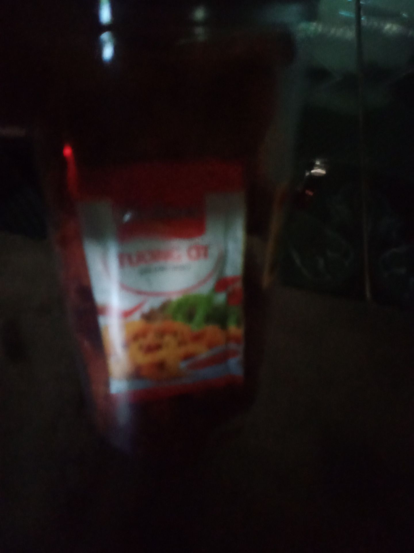 là thịt trâu mà nói thịt bò.
Vị hơi tệ, nhưng tạm nuốt đ