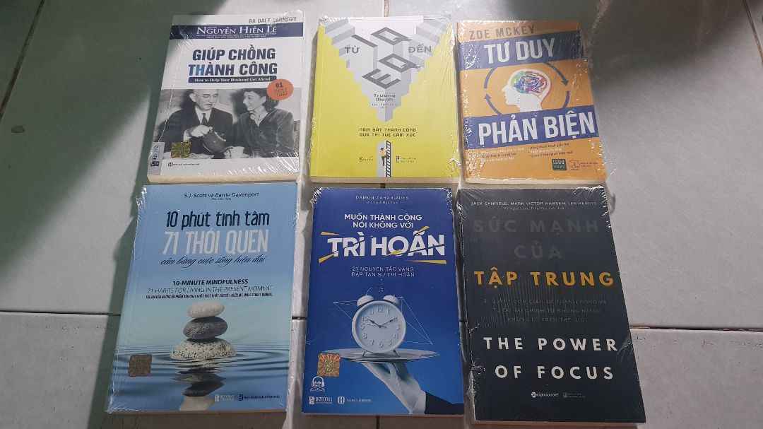 Cực kì hài lòng!
Đc tặng kèm ebook Đắc nhân tâm và Sổ tay quản lý thời gian trong 21 ngày. Nội dung sách vô cùng hữu ích đối với mình. Lí giải nguyên nhân dẫn đến sự trì hoãn và phương pháp cải thiện thiết thực. Lối thành văn mượt mà, ngôn từ chuẩn xác. 1 cuốn sách giá trị! Giá như tôi biết đến nó sớm hơn!