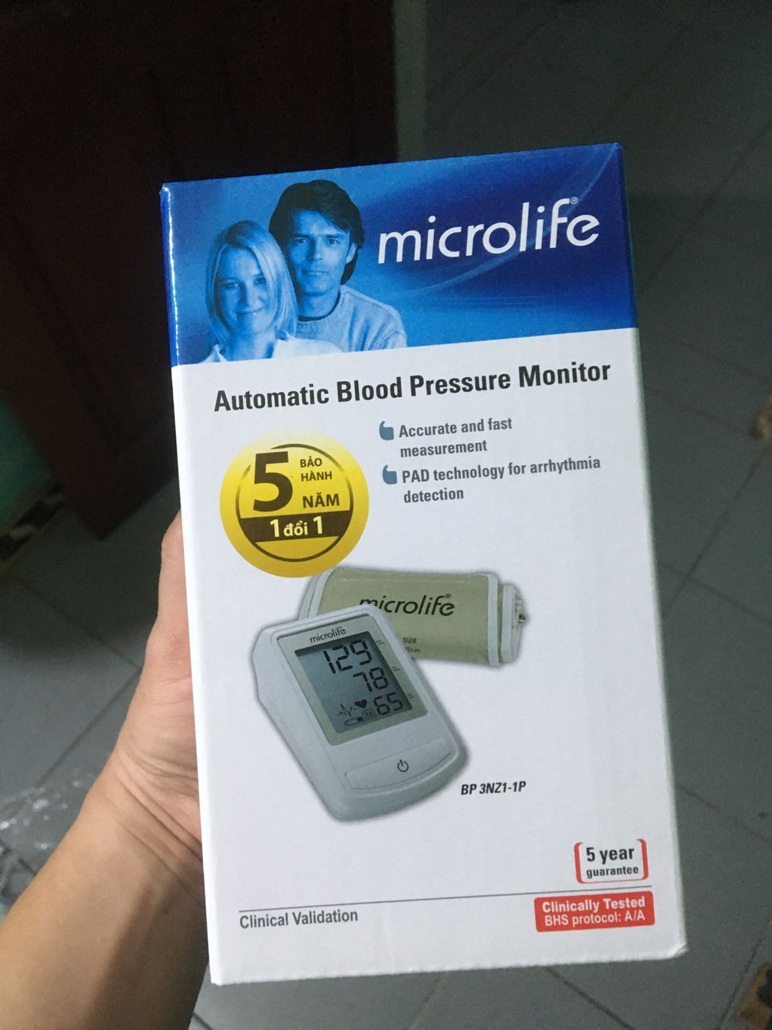 Giao hàng khá nhanh, đóng gói rất cẩn thận. Đã đo thử kết quả qua 3 lần đó rất chính xác (so sánh với máy Beurer hiện đang dùng).