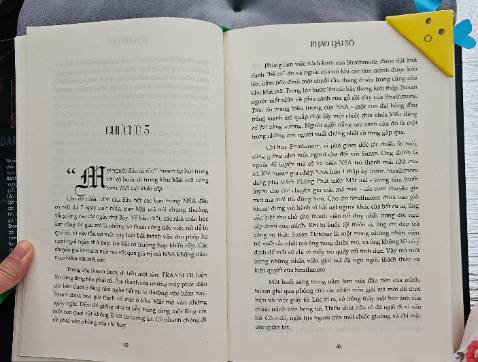 Tác phẩm đầu tay của Dan Brown, chưa quá nặng về mật mã và biểu tượng nhưng văn phong không thể bị nhầm lẫn. Dù mình đọc cuốn này sau các tác phầm về Robert Langdon nhưng khi so sánh, Pháo đài số không quá lép vế. Kịch tính, cuốn hút, nhiều yếu tố suy ngẫm là những gì mình muốn nói. 
Giao hàng nhanh, sách đẹp. (Bìa sách mình dán băng keo các cạnh để bảo quản nên nhìn hơi "ghẻ", không phải lỗi của nhà bán)