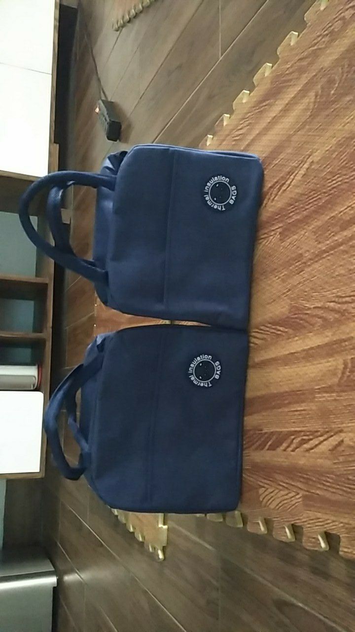 Túi dày dặn rất là đẹp, shop tư vấn nhiệt tình, giao hàng nhanh, sẽ ủng hộ shop thêm