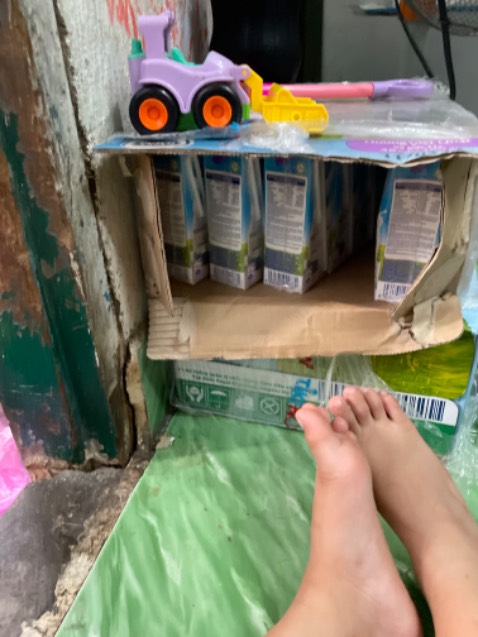 Sửa thơm, bé uống rất thích, sáng nào bé cũng uống 1-2 hộp trước khi đi học