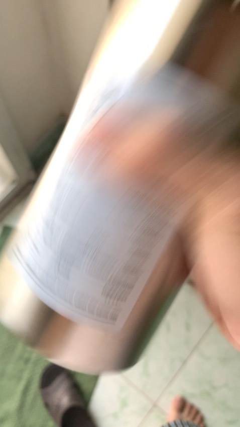 Lớp cách nhiệt không tốt. Không biết là do cá biệt hay sản phẩm nào cũng bị